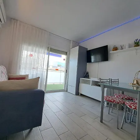 Apartment Aptovistas Al Mar-font De Mar En Cap De Salou